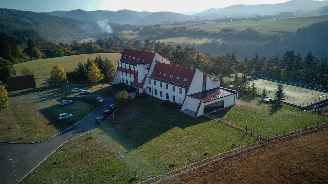 Hotel Berounka Hrebecniky Экстерьер фото