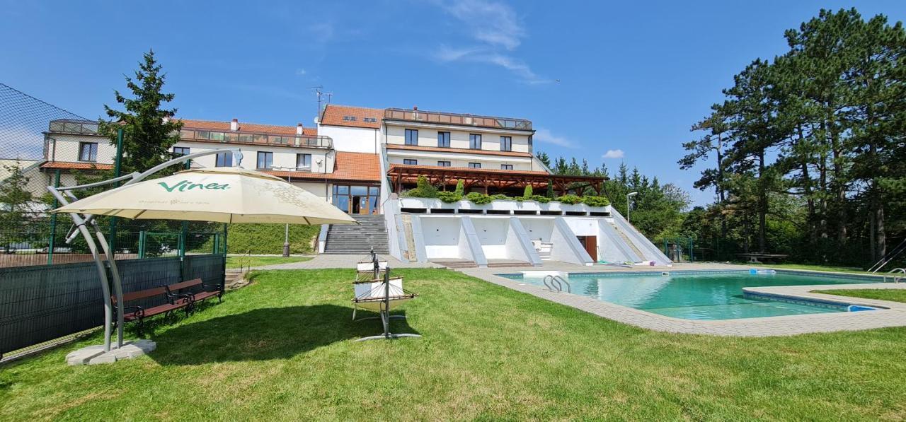 Hotel Berounka Hrebecniky Экстерьер фото