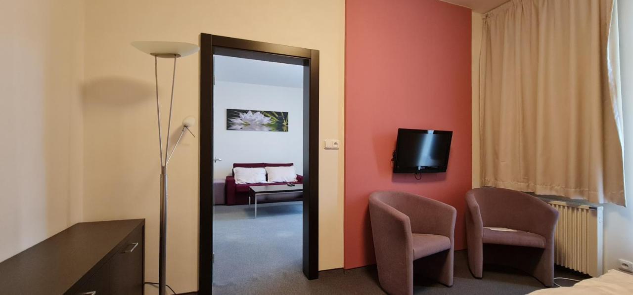 Hotel Berounka Hrebecniky Экстерьер фото